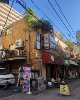 三田駅徒歩3分　慶応中通り商店街沿いの為、人通りの多い立地！